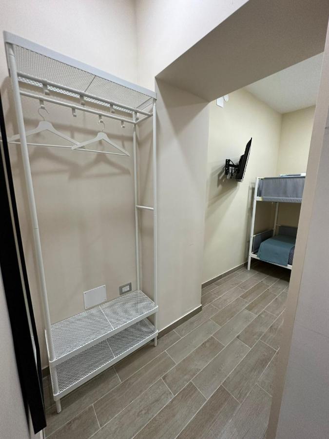 Napoli Centro - La Casa Di Cate Bed and Breakfast Esterno foto