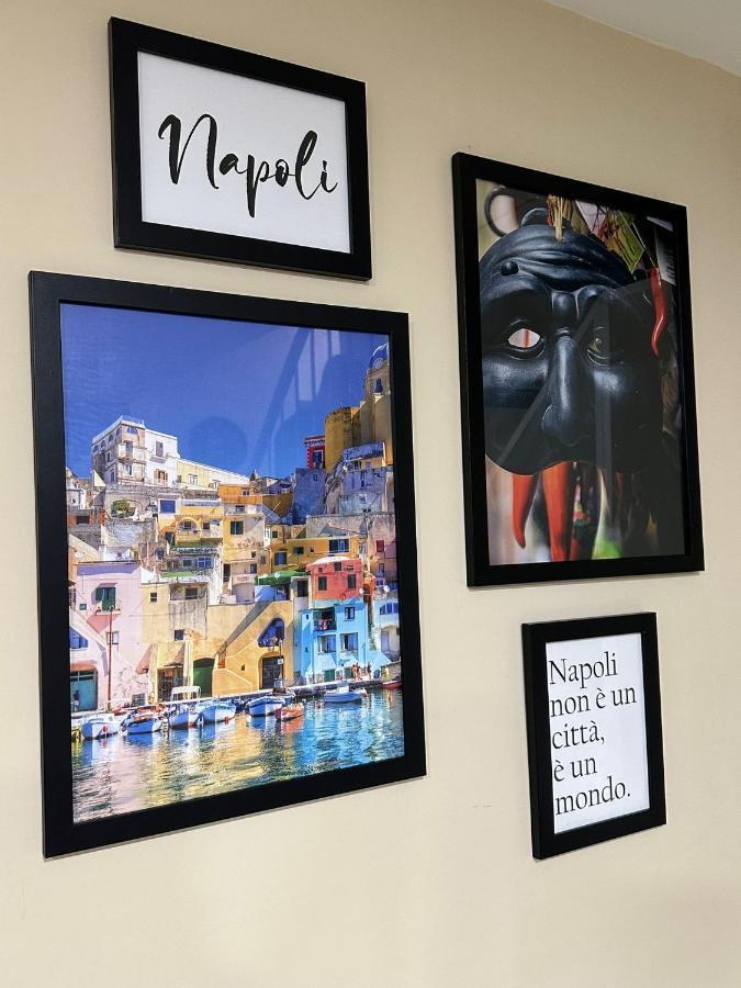 Napoli Centro - La Casa Di Cate Bed and Breakfast Esterno foto