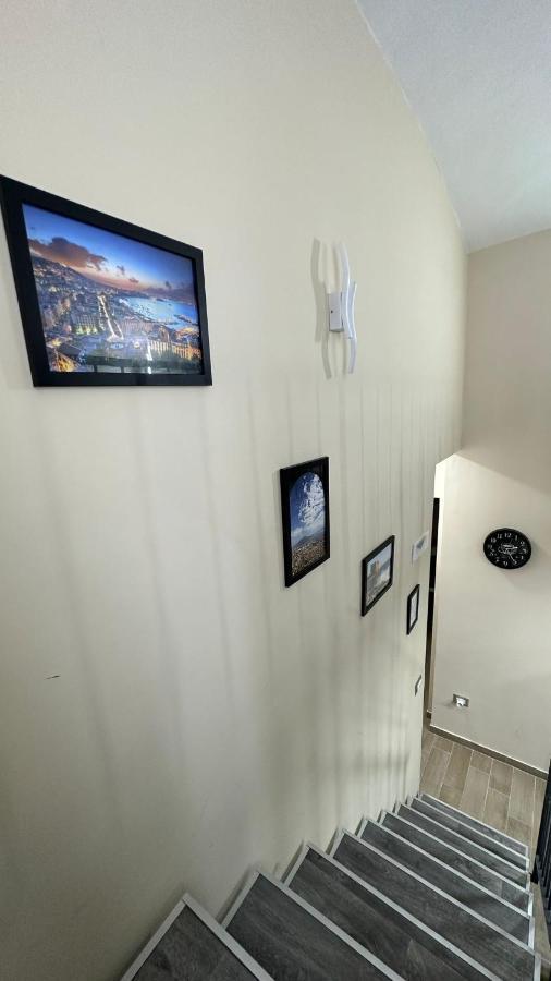 Napoli Centro - La Casa Di Cate Bed and Breakfast Esterno foto
